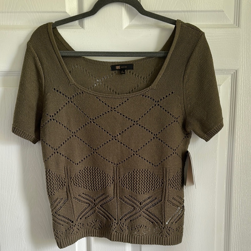NWT Frye Sz L Sweater 18-20”PTP, 22” L